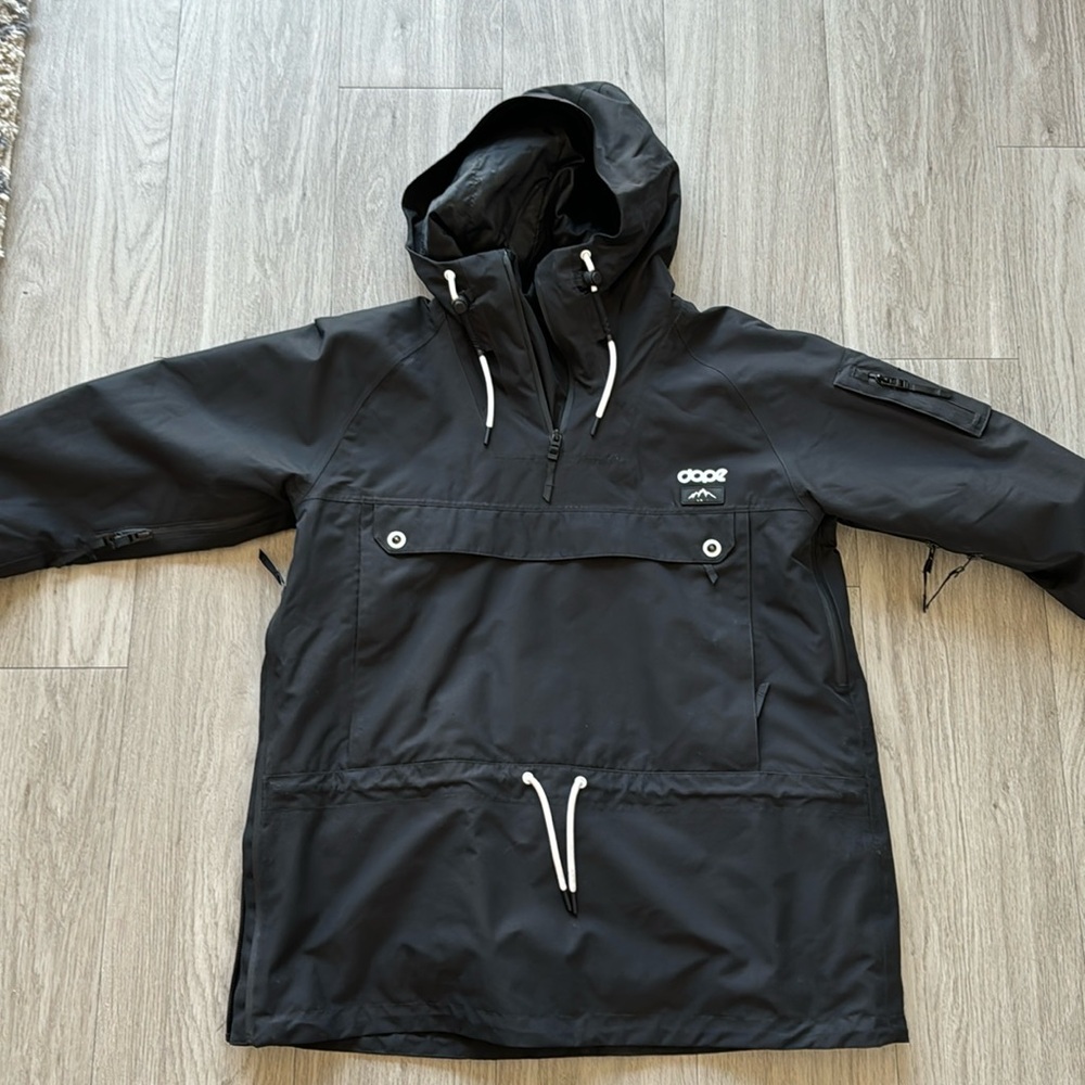 Like new: Dope Women’s Annok Snowboard Jacket